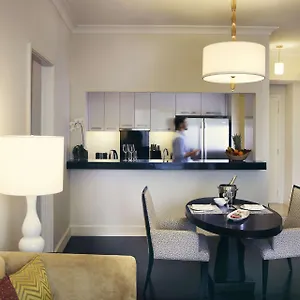https://raffles-makati.angeleshotels.net